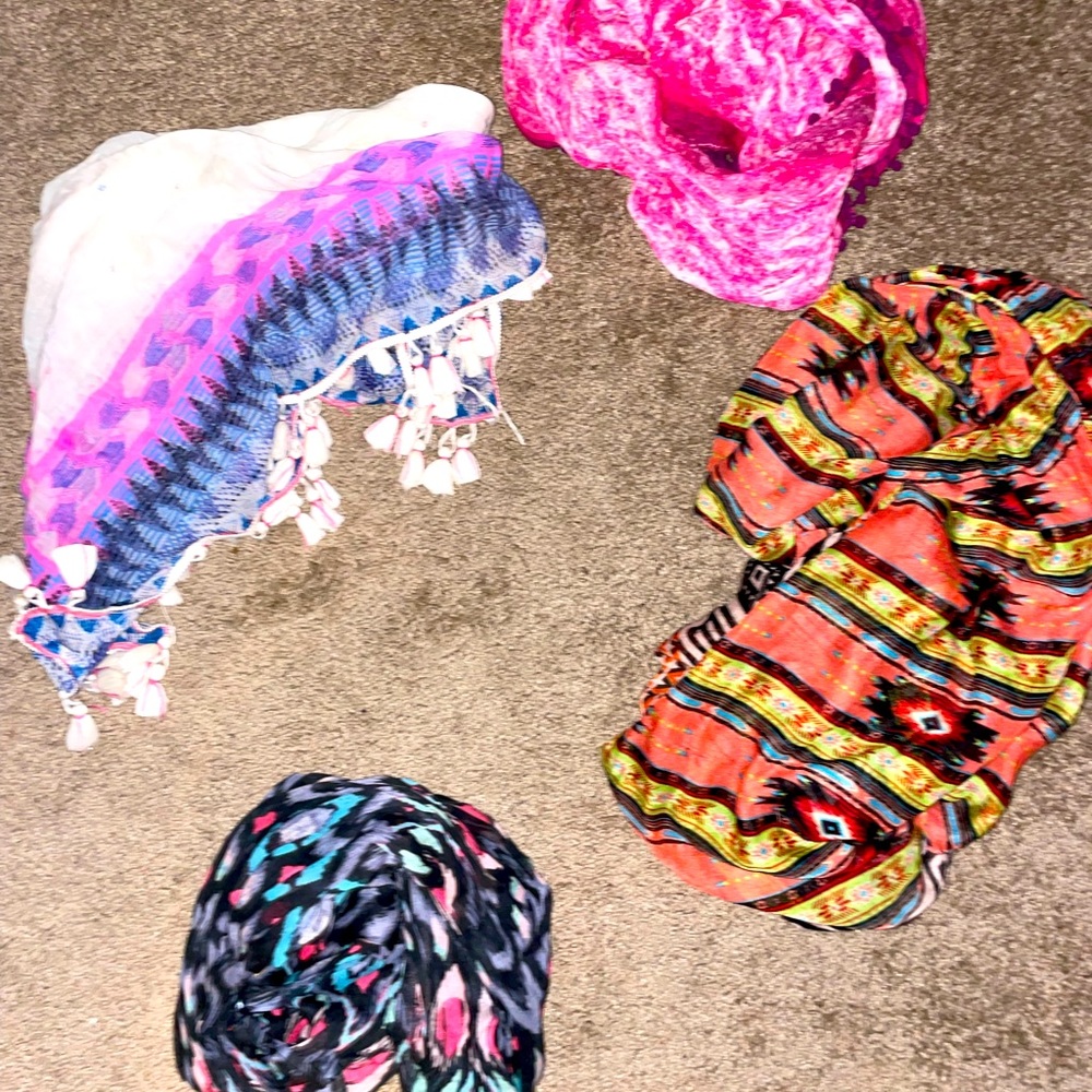 Scarfs
